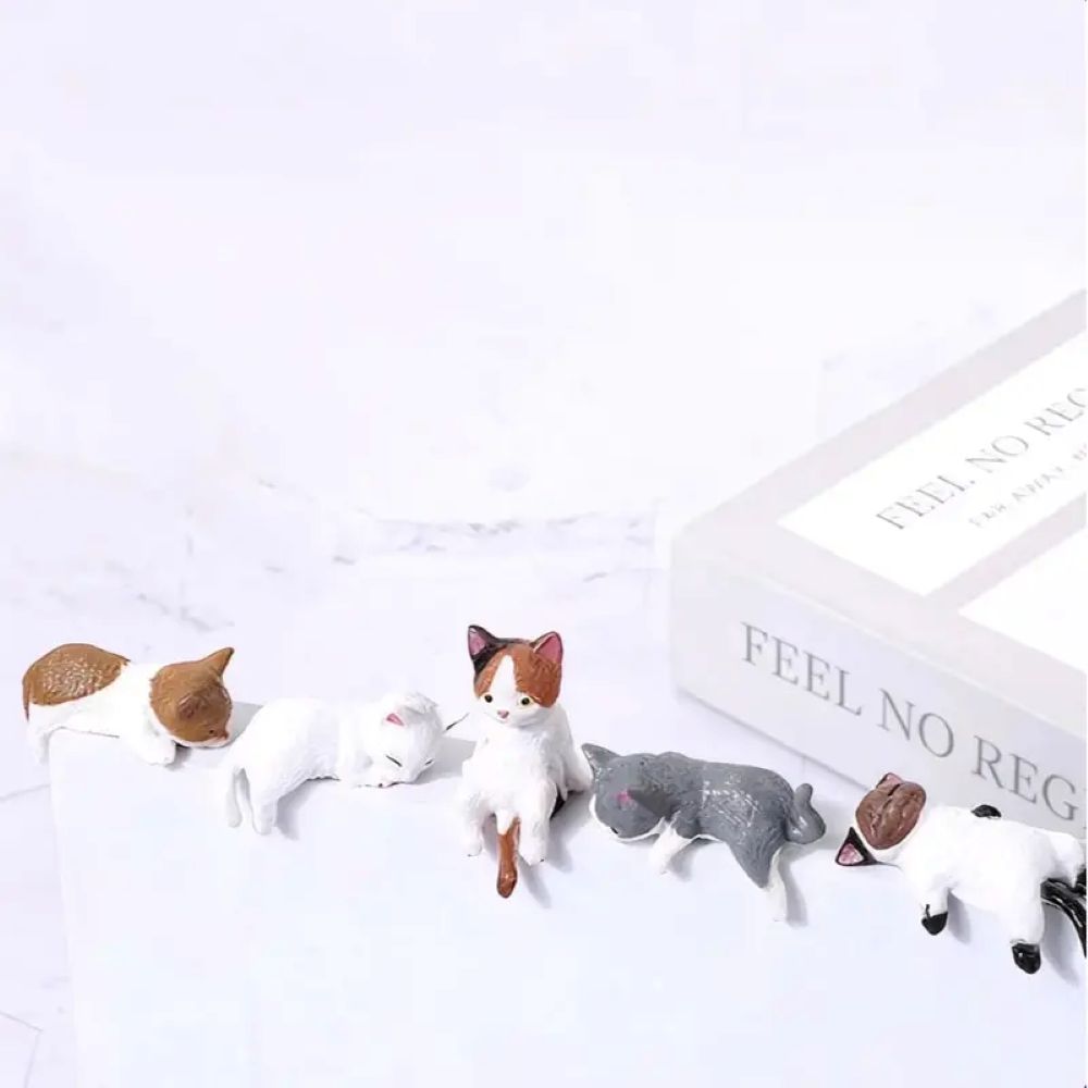 5-Piece Hand-Painted Mini Cat Figurines – Cute Desk Decor