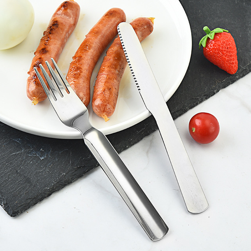 4-in-1 Foldable Camping Cutlery Set Made of Stainless Steel