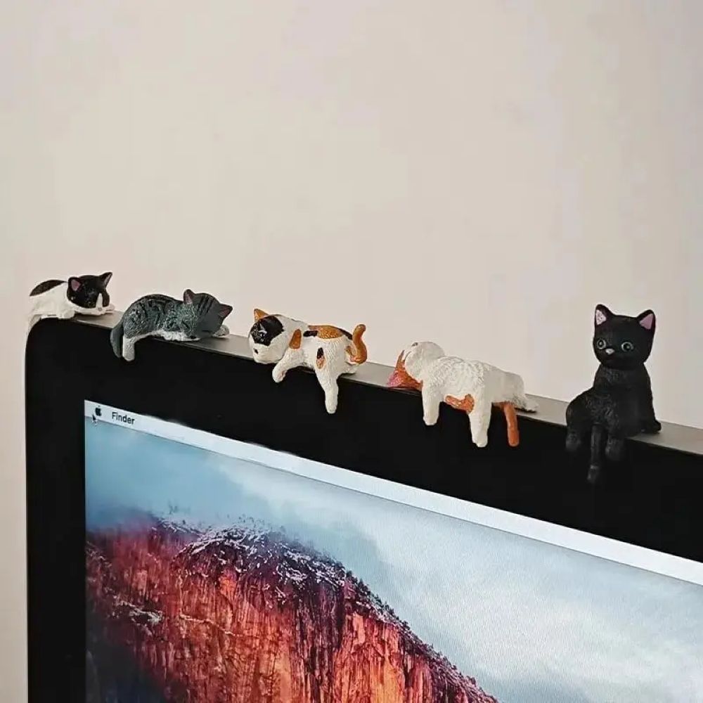 5-Piece Hand-Painted Mini Cat Figurines – Cute Desk Decor