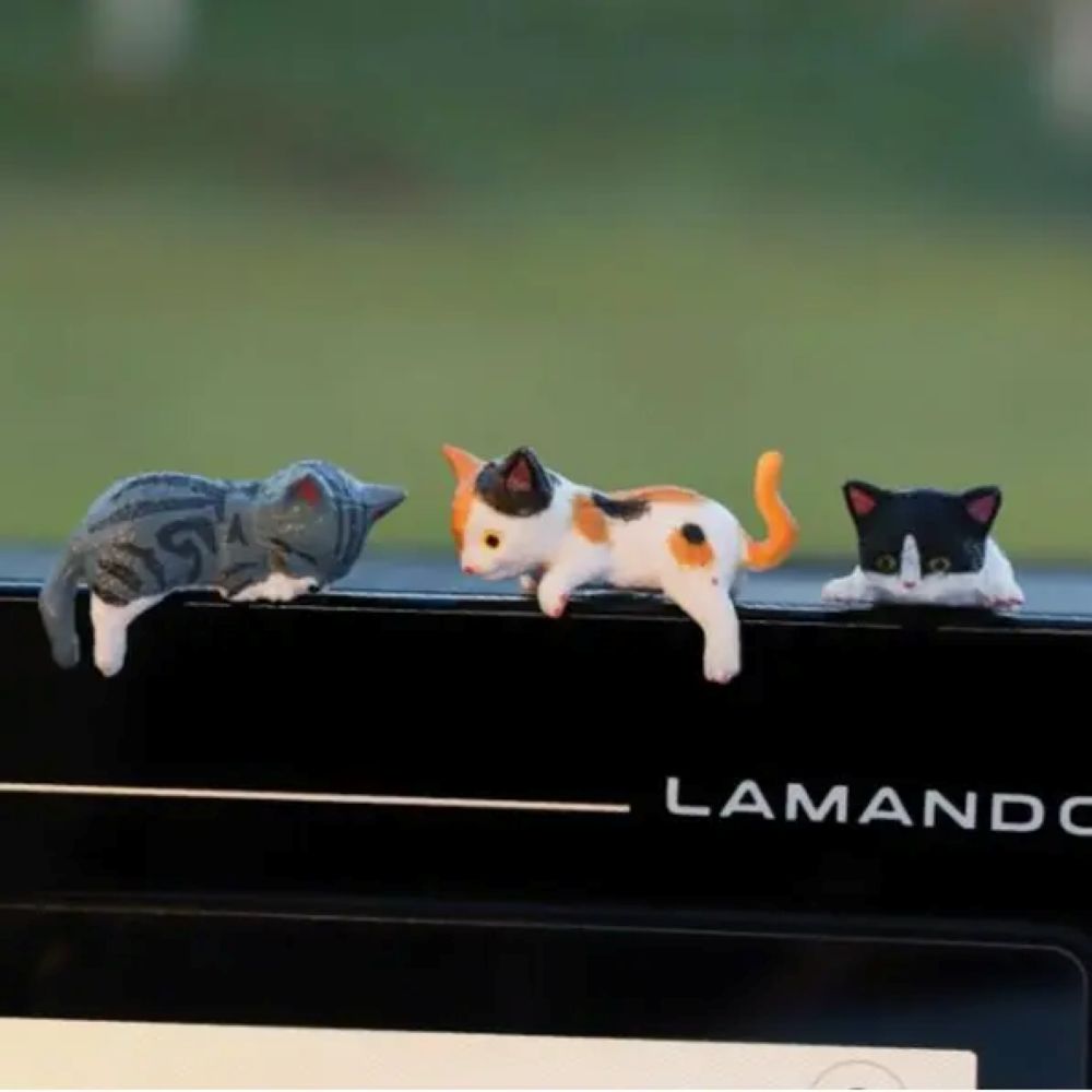 5-Piece Hand-Painted Mini Cat Figurines – Cute Desk Decor