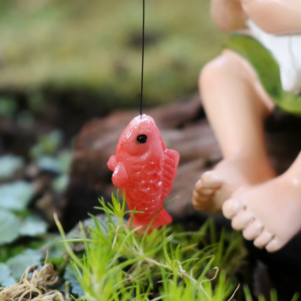 Garden Gnome Fishing Statue Resin Outdoor Garden Decor Saint Patrick's Day Ornament Gift