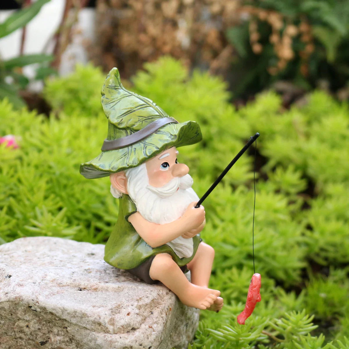 Garden Gnome Fishing Statue Resin Outdoor Garden Decor Saint Patrick's Day Ornament Gift