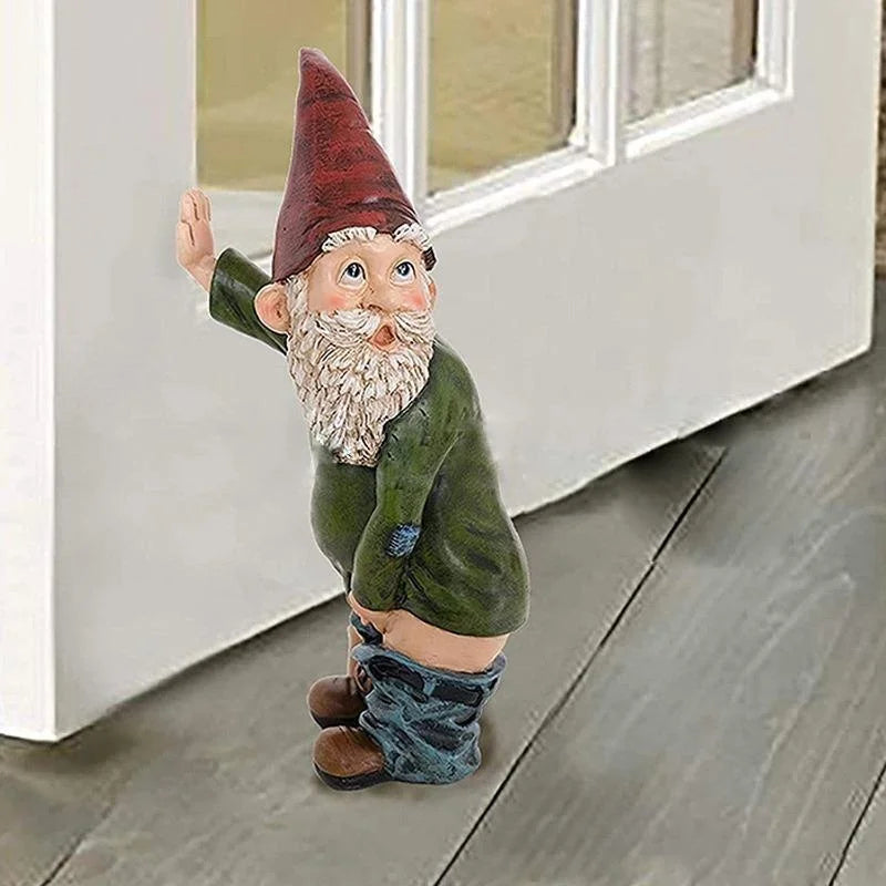 Garden Gnome Statue Funny Urinating Gnome Outdoor Garden Decor Holiday Ornament