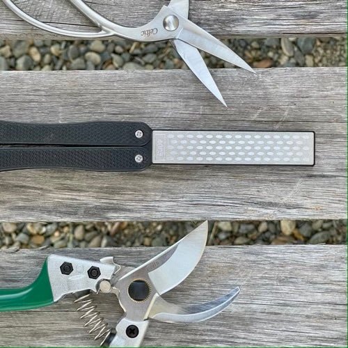 Garden Tool Sharpener – Diamond & Carbon Steel Paddle for Pruners, Clippers, Mower Blades