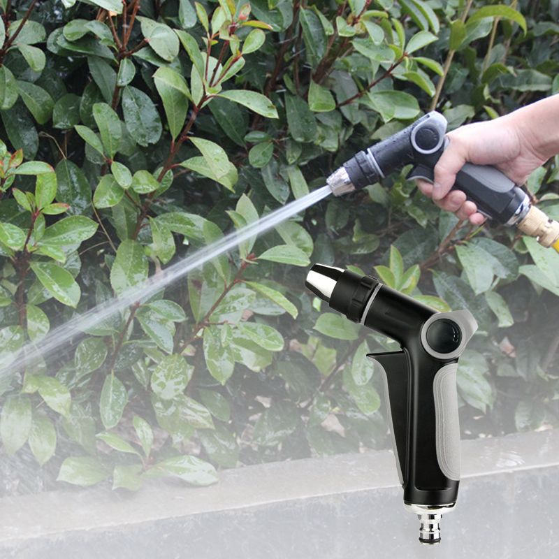 High-pressure spray gun with adjustable nozzle